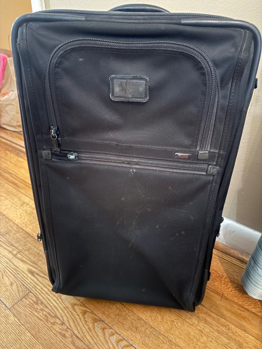 Tumi Alpha 22" Carry On Zippered Expandable Black Frequent Traveler 22922DH